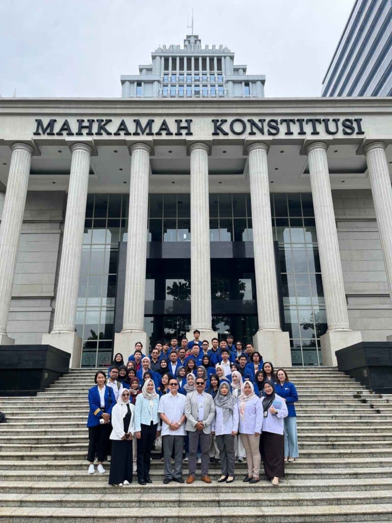 IBLAM Goes To Mahkamah Konstitusi (3)